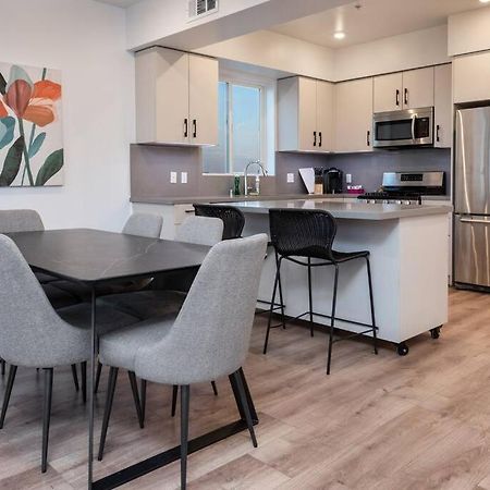 Chic And Elegant 2-Bedroom Haven W/ Roof Deck Los Angeles Bagian luar foto